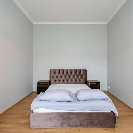 Apartment Elegant City Center With Free Parking By Polo