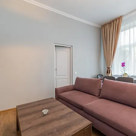 Elegant City Center With Free Parking By Polo