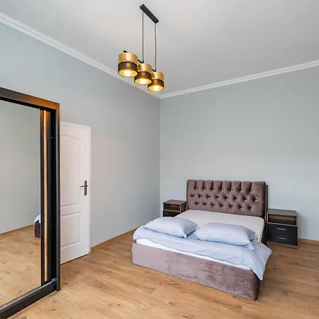 Elegant City Center With Free Parking By Polo Apartment *